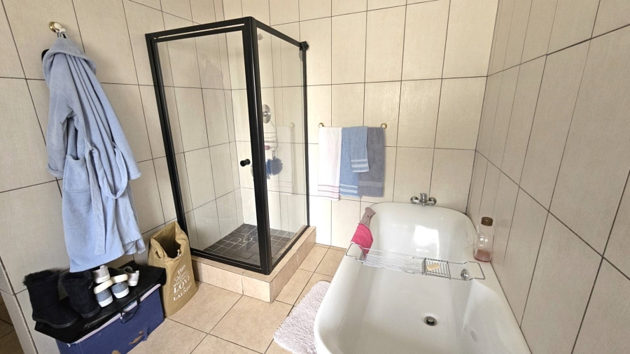 3 Bedroom Property for Sale in Melodie North West